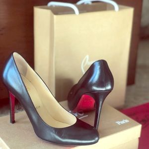 Christian Louboutin Simple Pump Black EUC